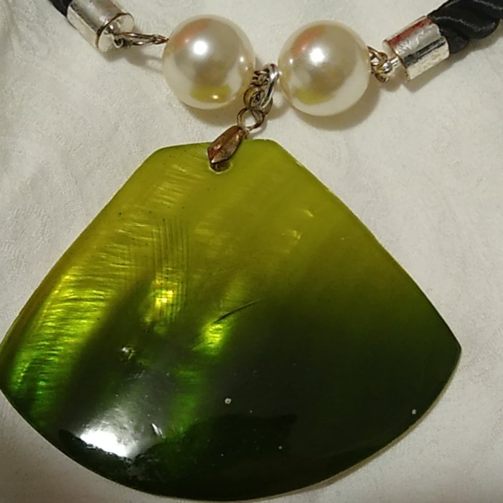 Necklace - Picture 2 of 3